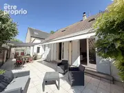 Maison à NOTRE-DAME-D'OE