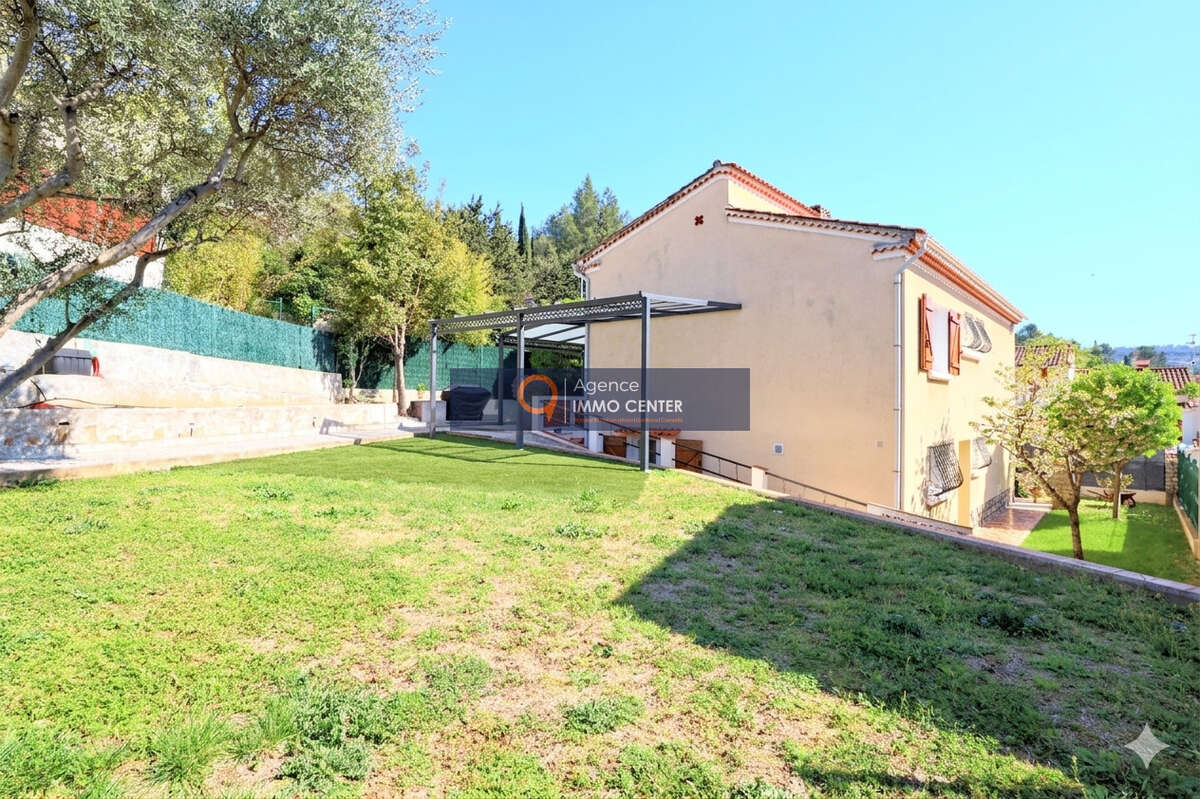 Maison à SOLLIES-TOUCAS
