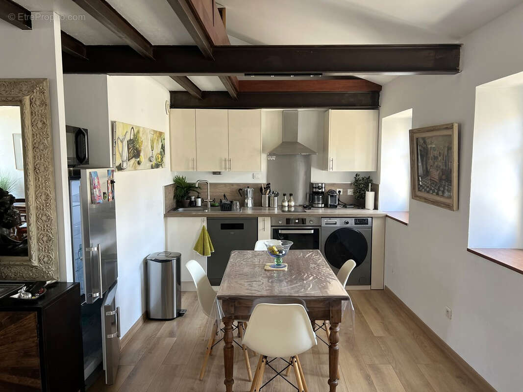 Appartement à VILLENEUVE-LES-AVIGNON