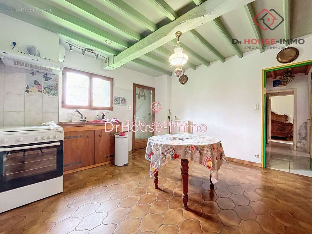 Maison 142 m² à Saint-Aquilin  - photo 7