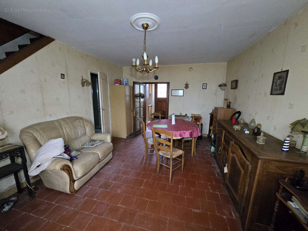 Maison à MEZIERES-EN-BRENNE