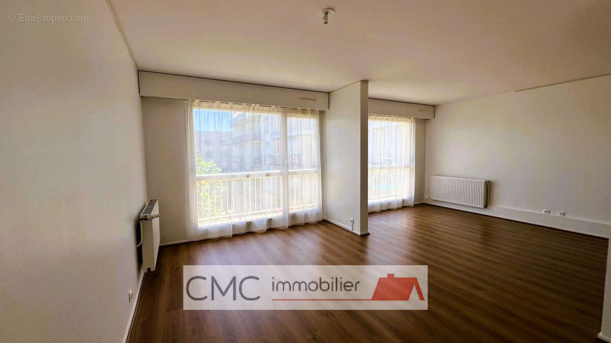 Appartement à MAINVILLIERS