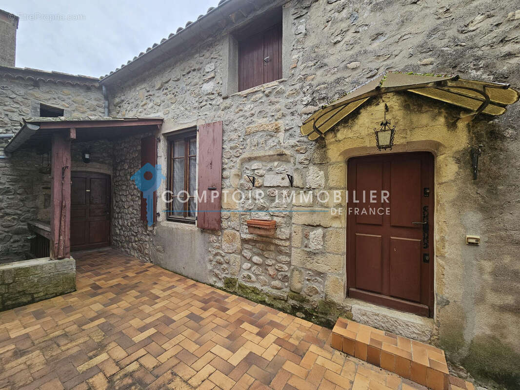 Maison à LANAS