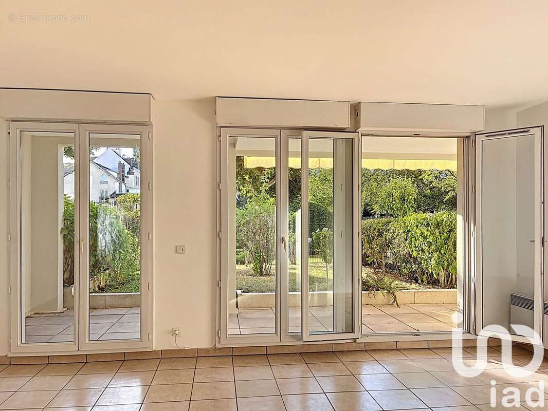 Photo 2 - Appartement à L'ISLE-ADAM