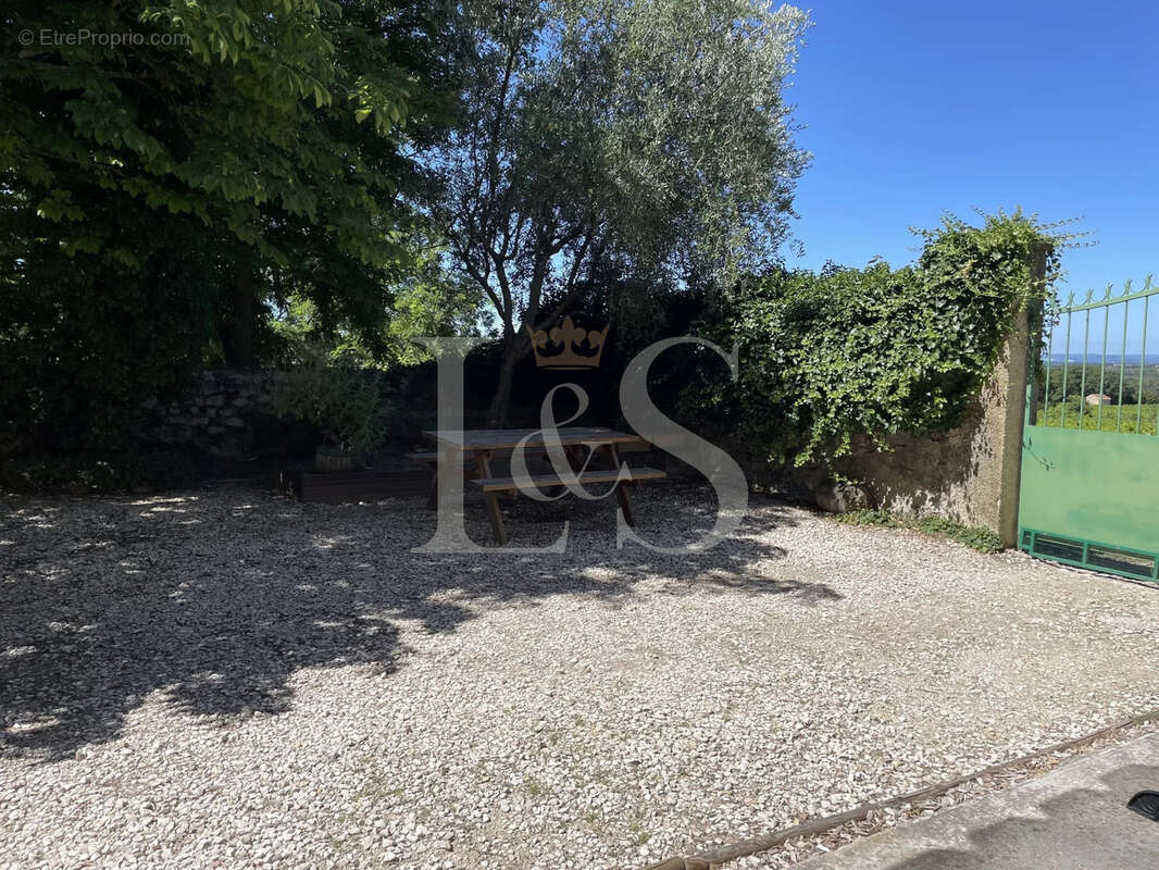Maison à VAISON-LA-ROMAINE