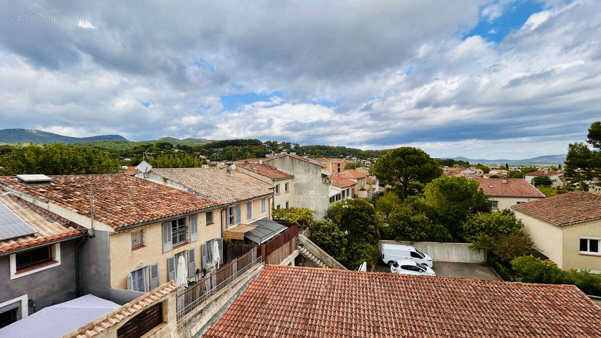 Appartement à CUERS