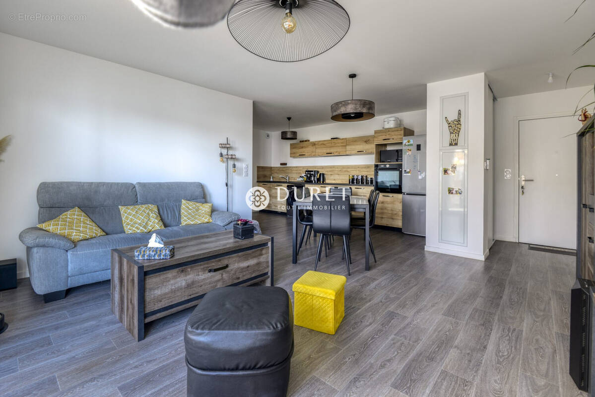 Appartement à REMOUILLE