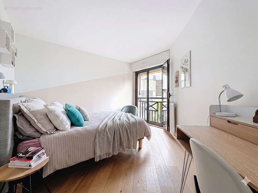 Appartement à SURESNES