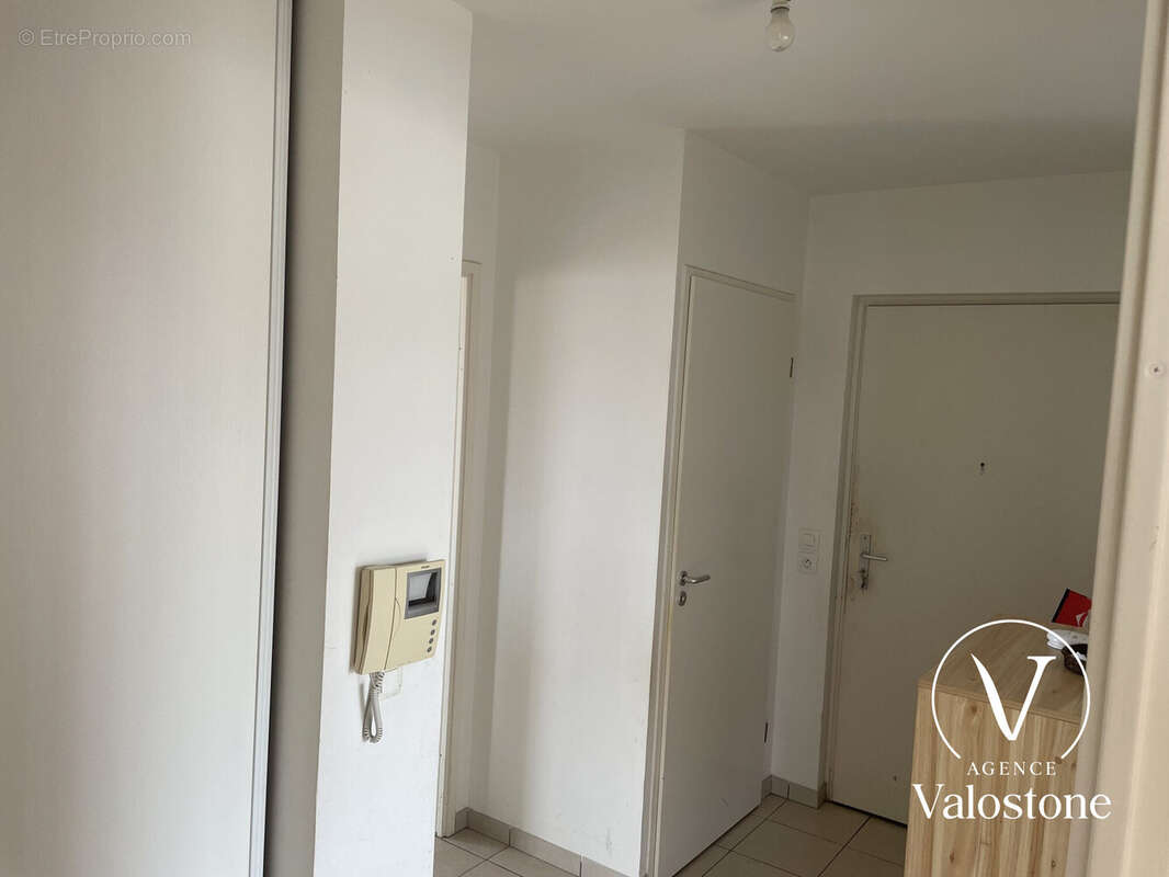 Appartement 61 m² à Villefranque  - photo 9