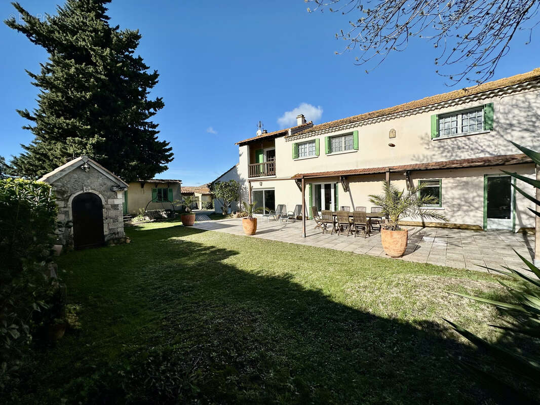 Maison à SAINT-MARTIN-DE-CRAU