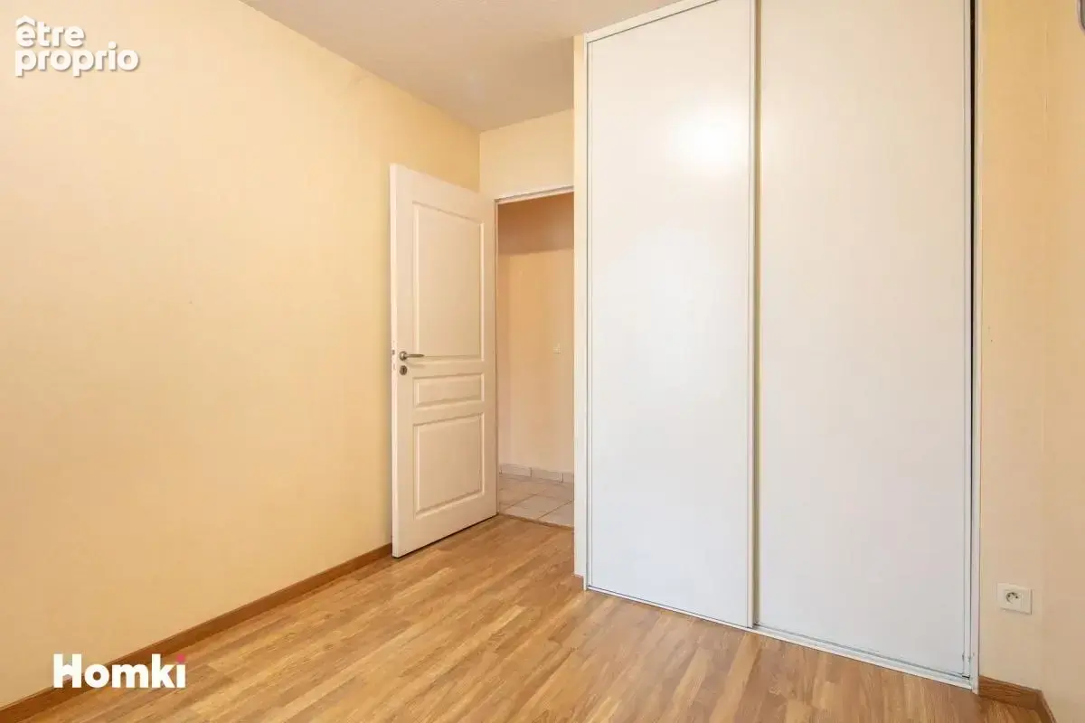 Appartement T4 de 88 m² à Grenoble 38000, Rue des 400 Couverts - photo 7