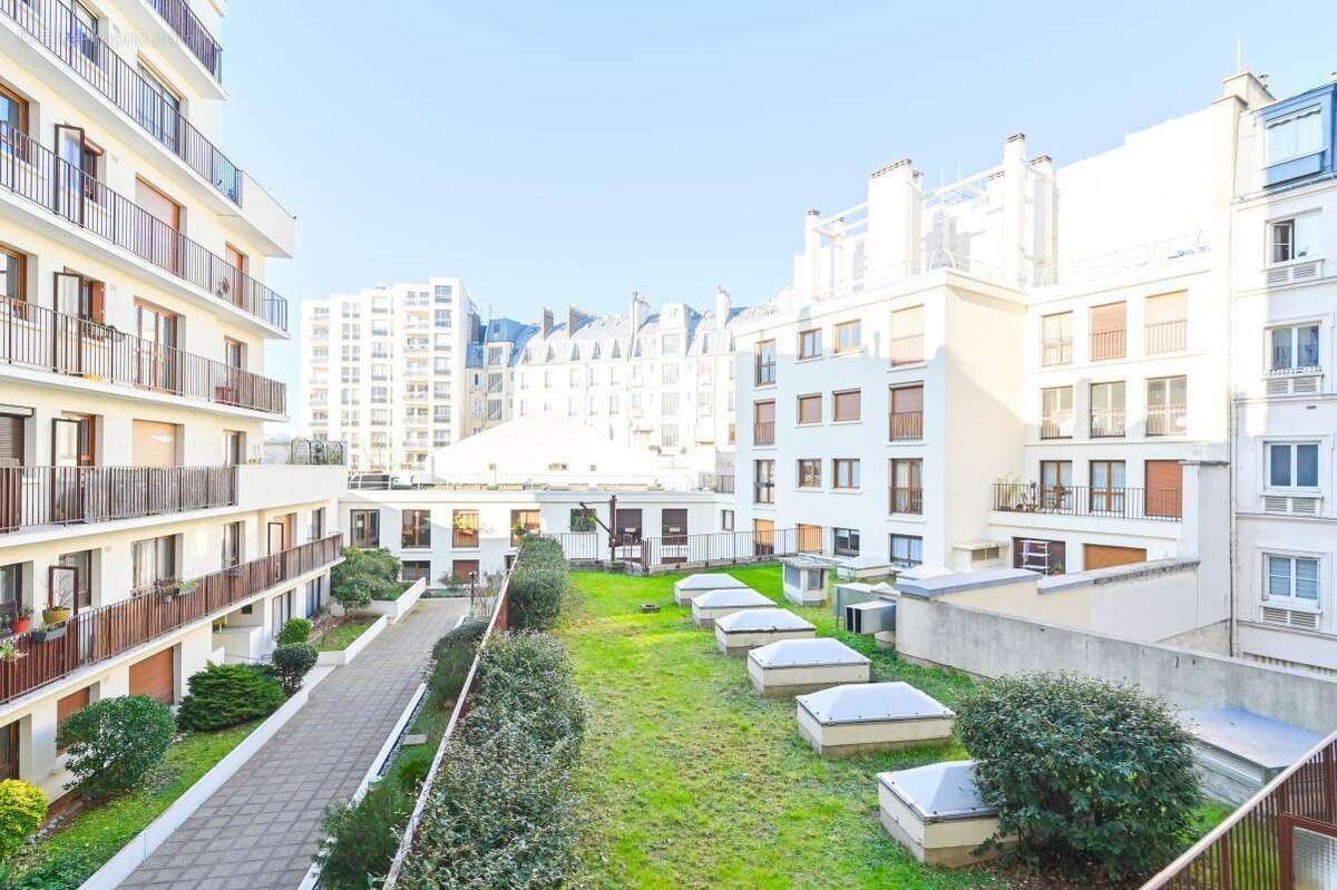 Appartement à PARIS-11E