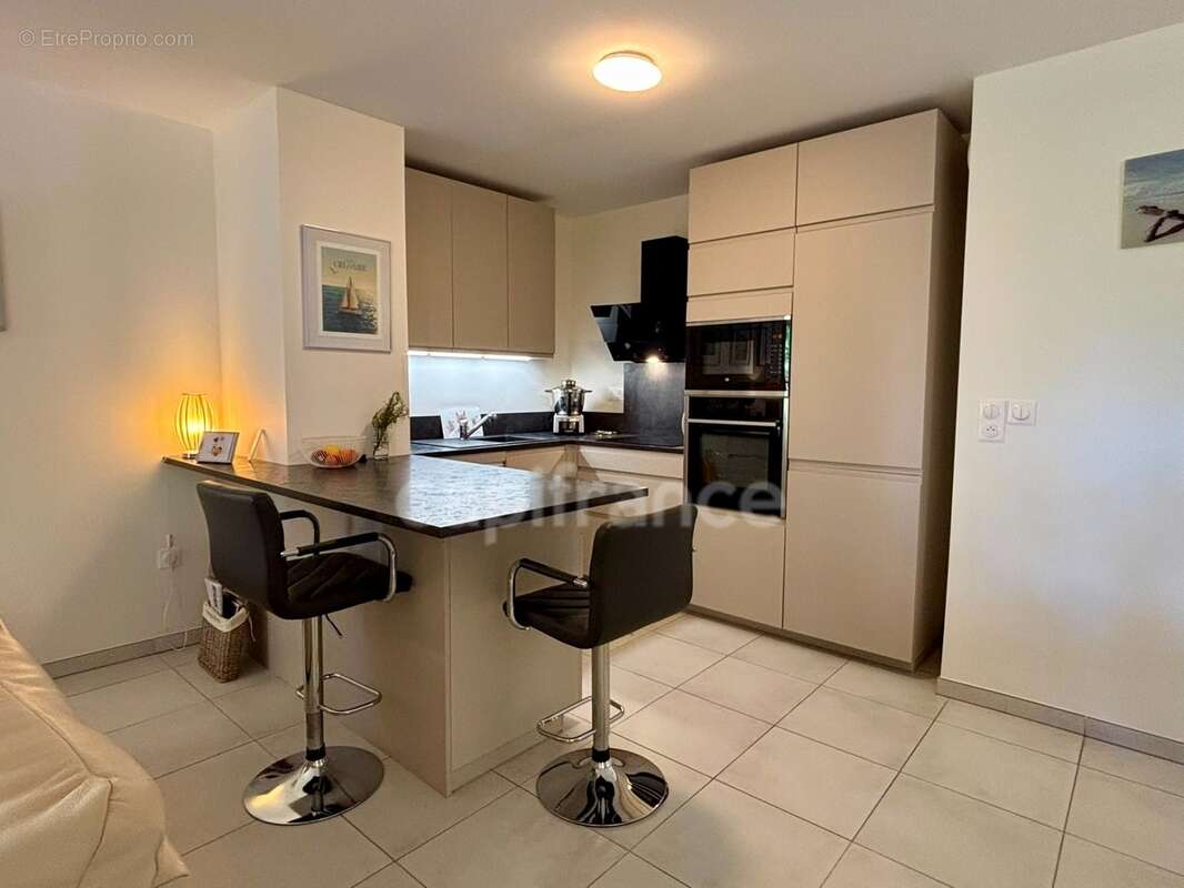 Appartement à vendre 4 pièces HYERES (83) - Plain pied - 2 parkings - 2 terrasses - photo 24