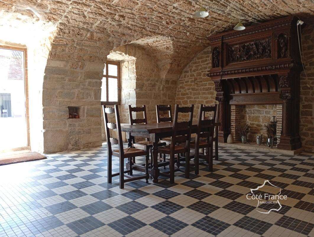 Château du XVIIe siècle avec maison d'amis, salle d'armes, t - photo 23