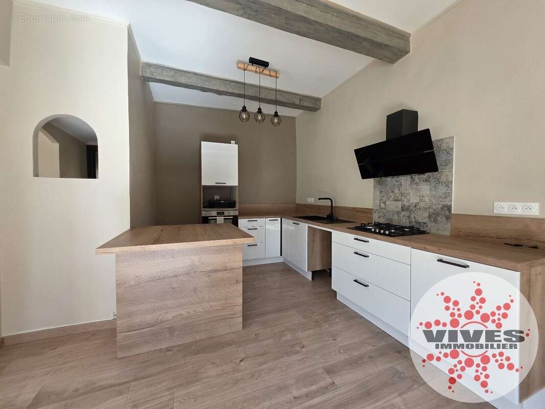 Vigneronne rénovée : 102 m² habitables, 250 m² utiles ! Garage 84 m² & Parking privatif devant la terrasse - photo 3