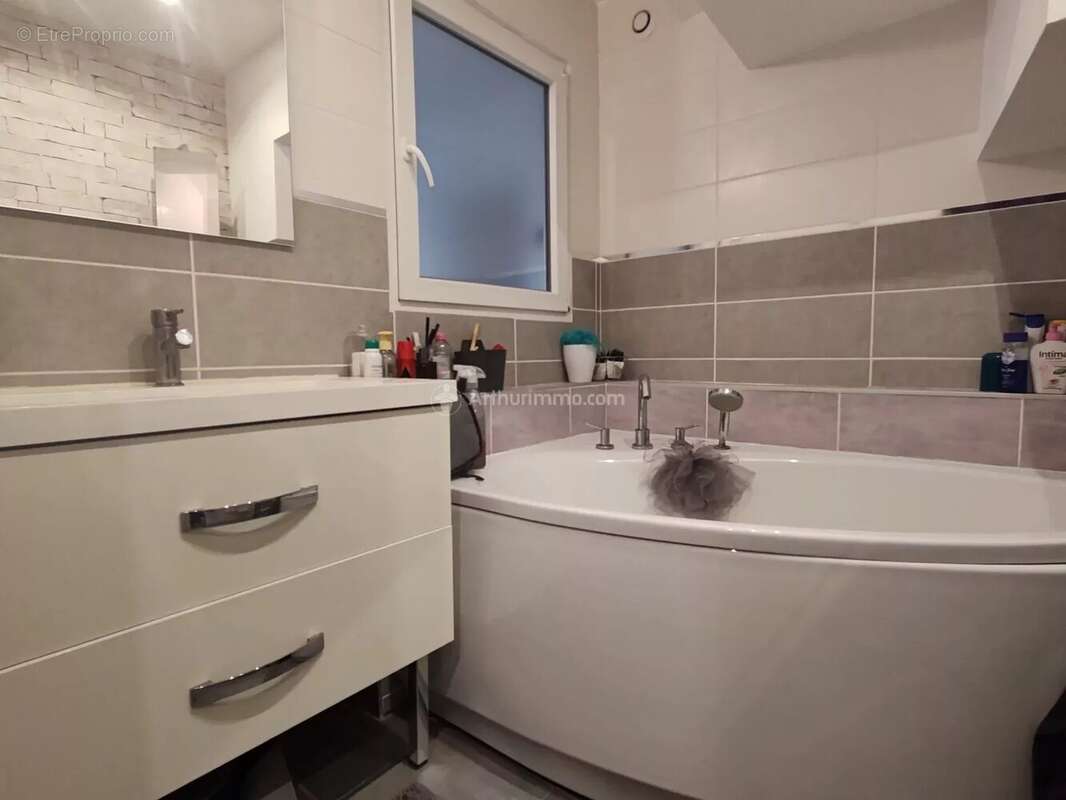 Maison à LASGRAISSES