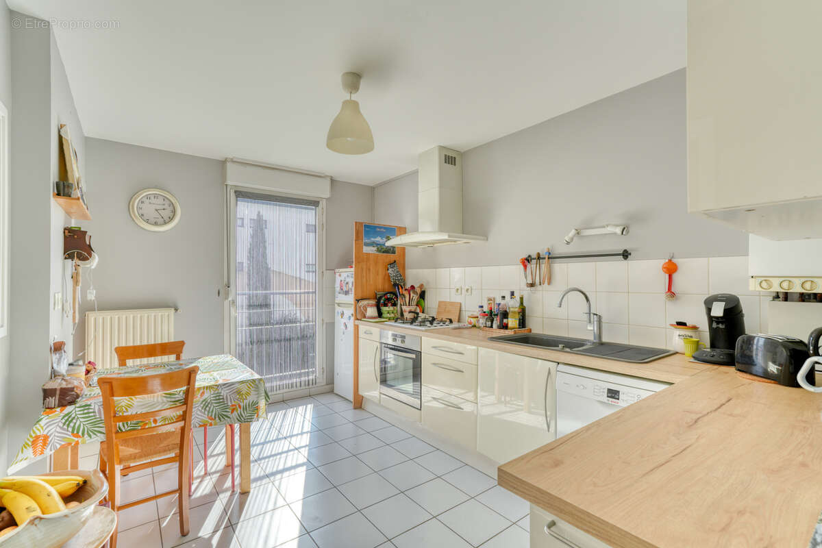 Appartement à TASSIN-LA-DEMI-LUNE