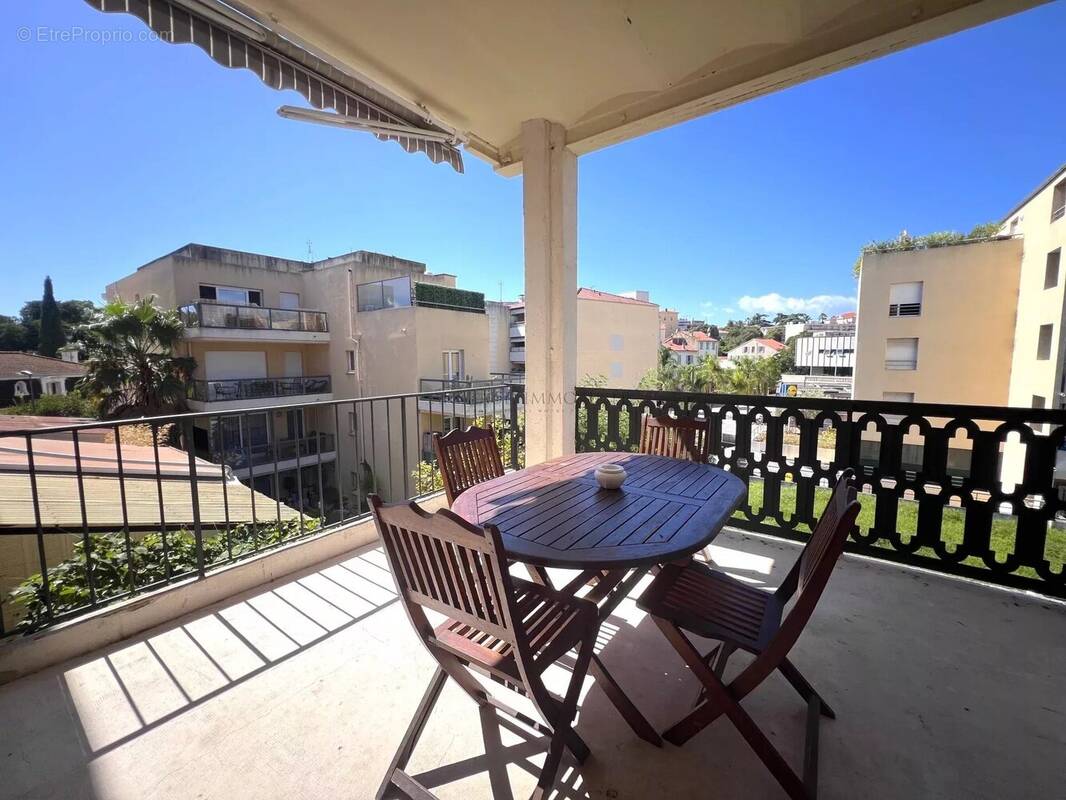 Appartement à CANNES