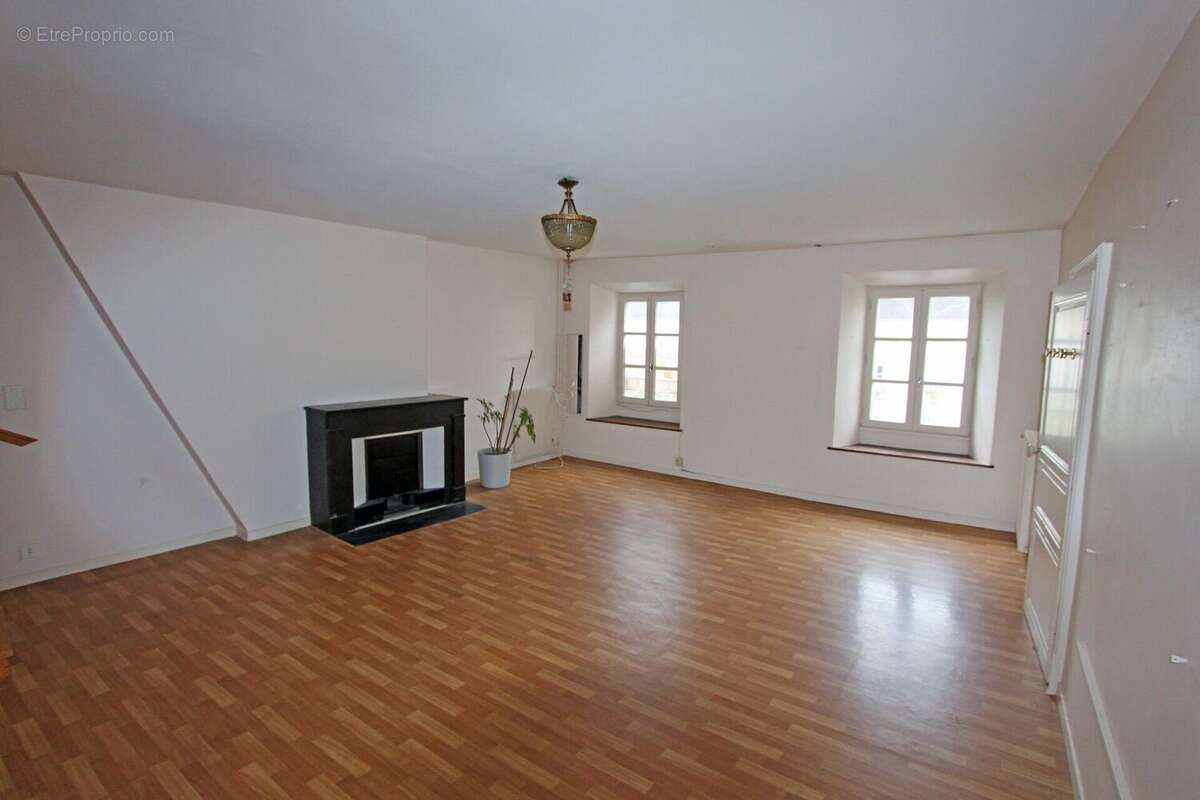 Photo 7 - Appartement à LONS-LE-SAUNIER