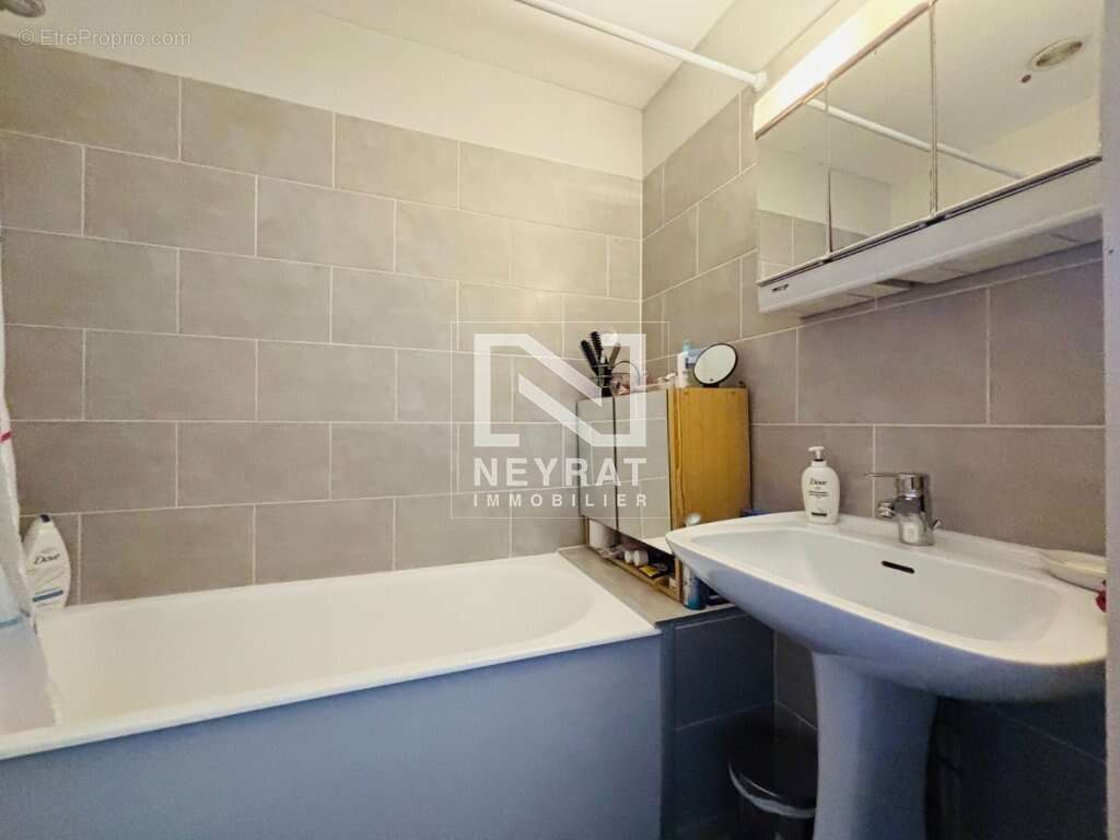 Appartement à MONTCEAU-LES-MINES