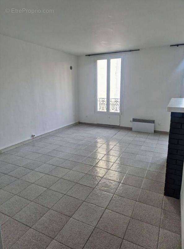 Appartement à PARIS-11E