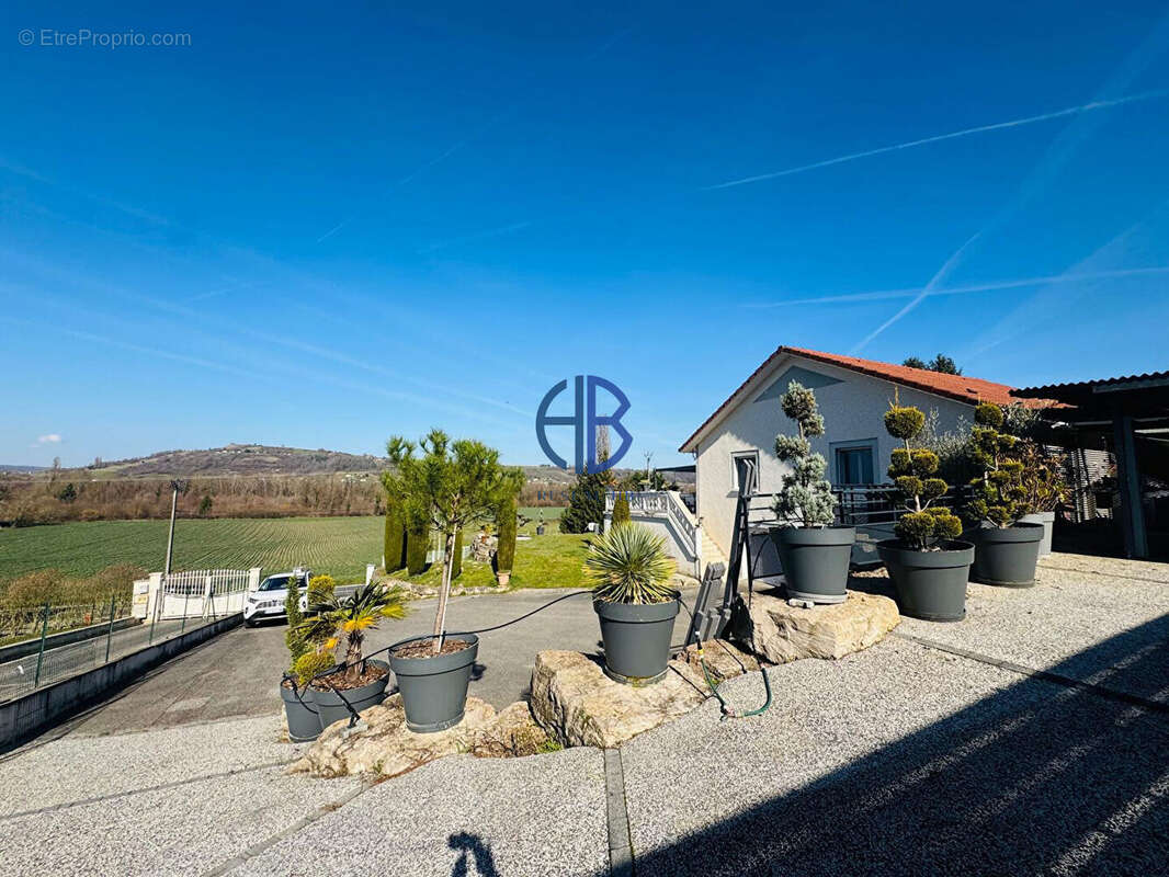 Maison à SAINT-CHEF