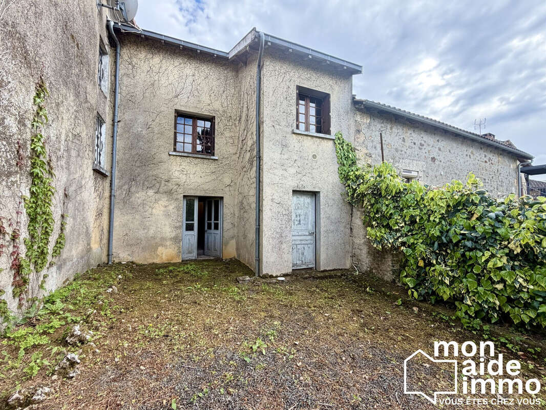 Maison à SAINT-ROMAIN-ET-SAINT-CLEMENT