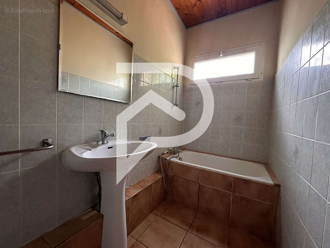 Maison à SAINT-GERY