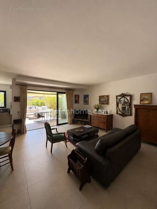 Appartement à HYERES