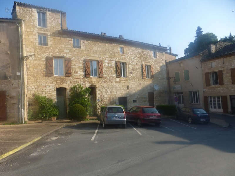 Appartement à FUMEL