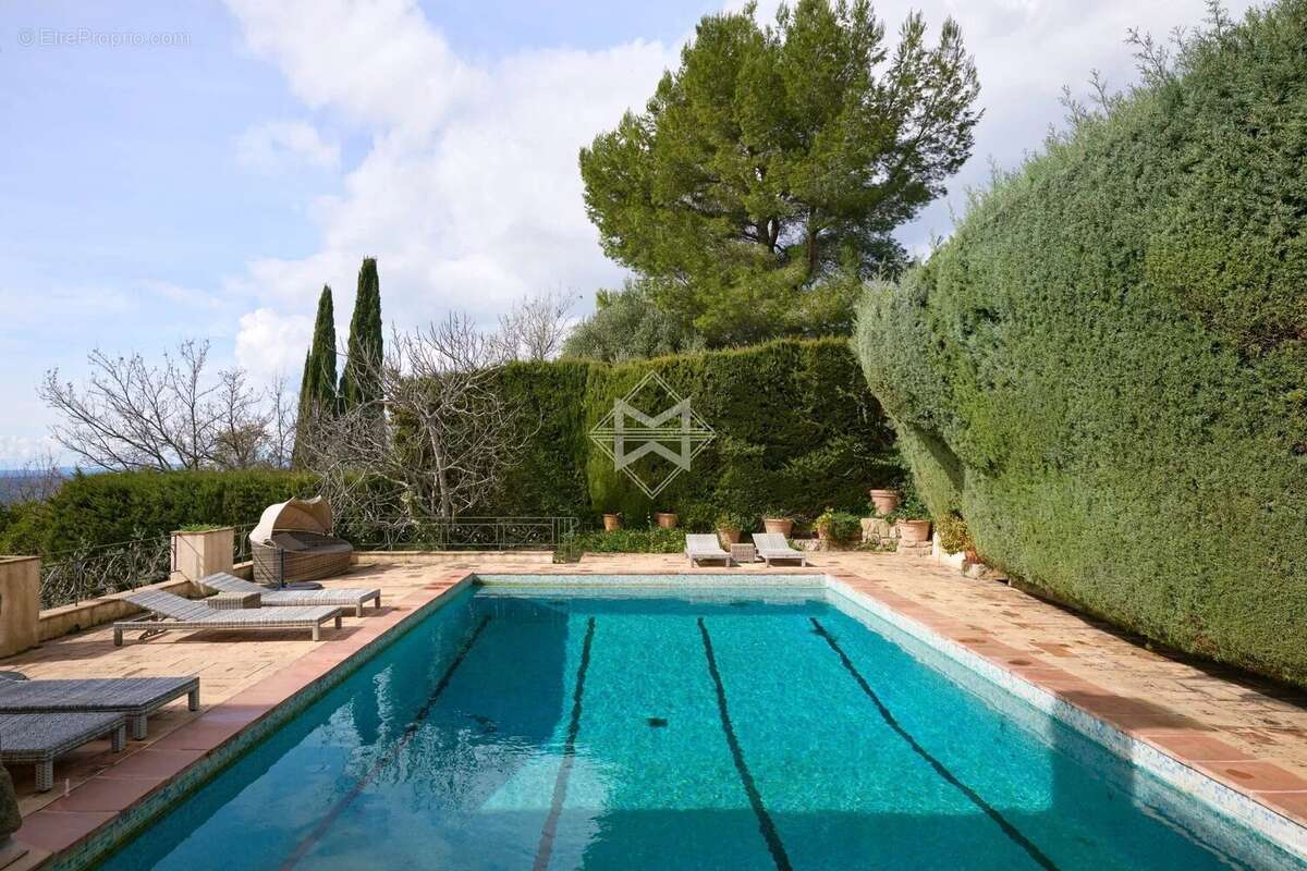 Maison à MONTAUROUX