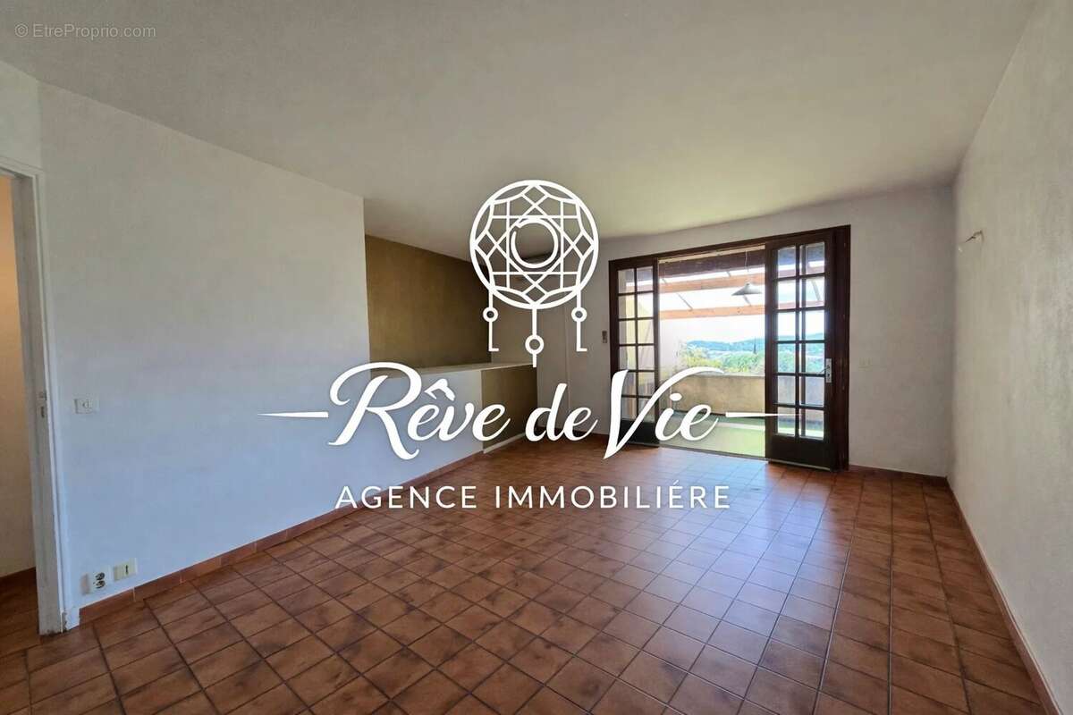 Maison à BORMES-LES-MIMOSAS