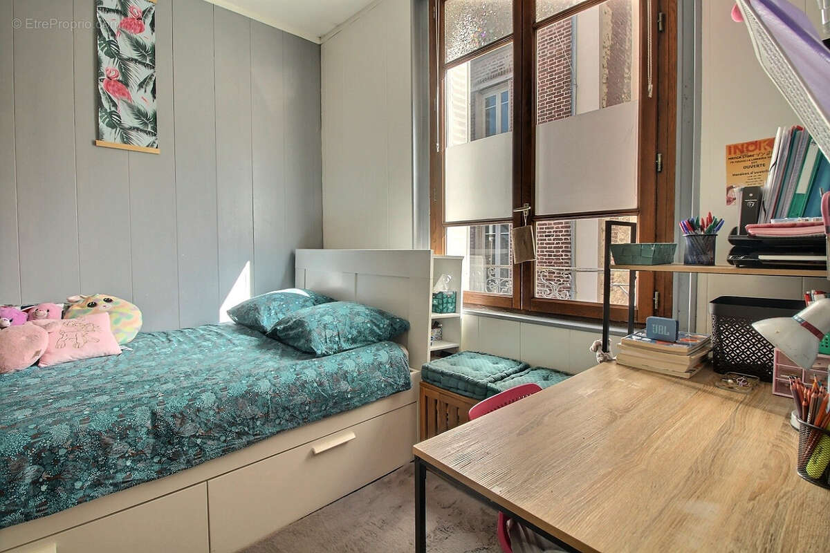 Appartement à COURBEVOIE