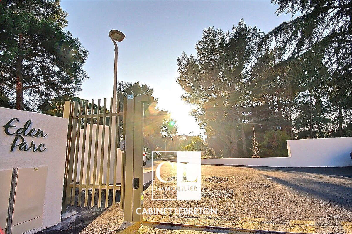 Parking à MARSEILLE-10E