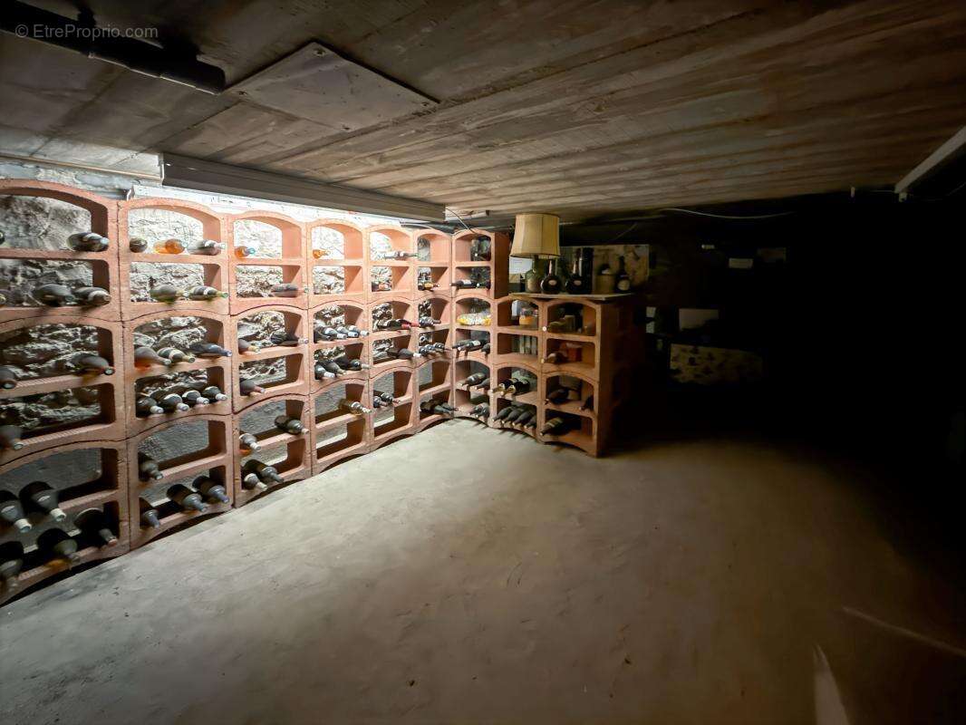 Maison à SAINT-JEAN-DE-BRAYE