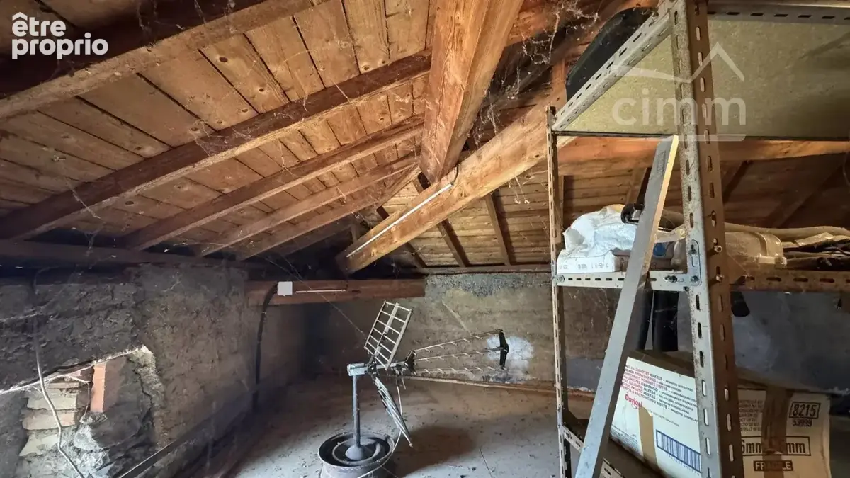 Ancienne bâtisse rénovée avec dépendances - photo 17