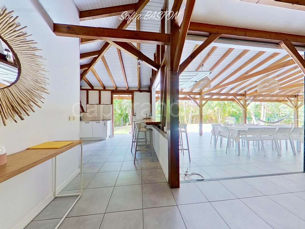 LES TROIS ILETS VILLA P6 bis -165 m² Hab / - Terrain de 986 m² - Piscine - Plain pied - A Vendre Martinique (972) - photo 7