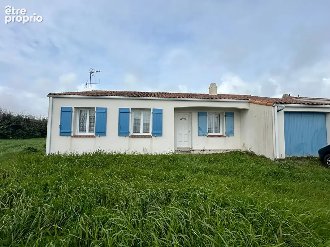Photo Maison à Saint-Michel-En-L'herm au prix de 211 600€