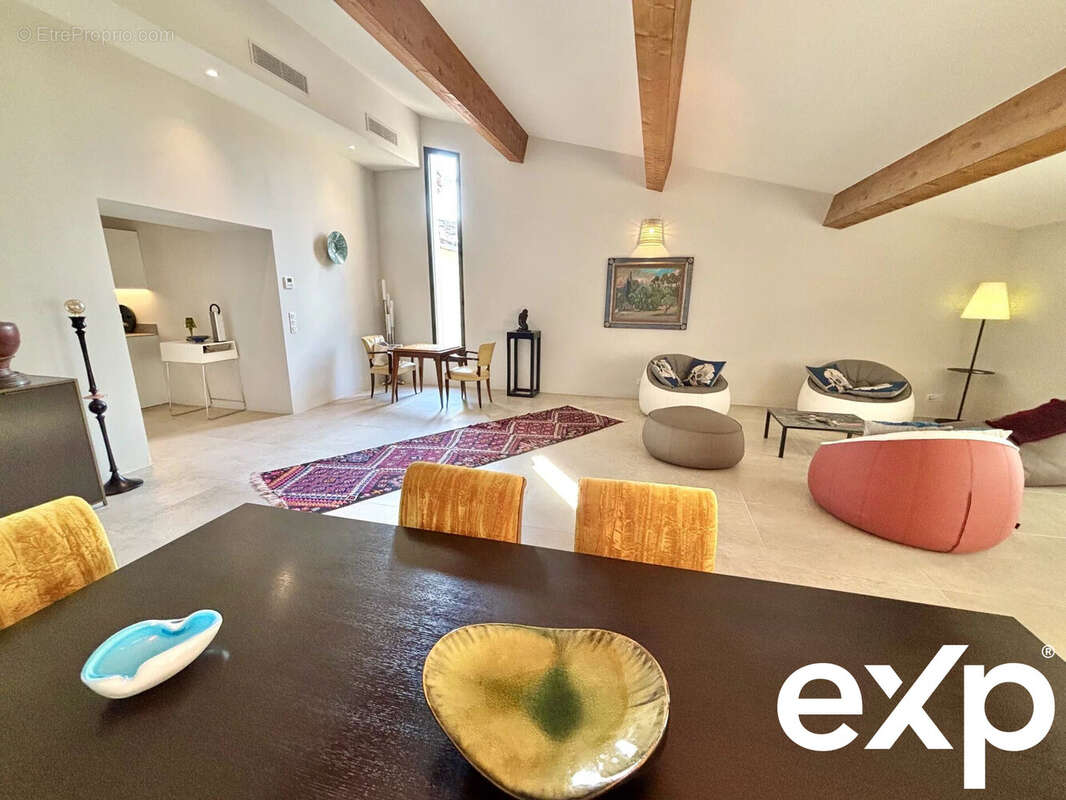 Appartement à VALBONNE