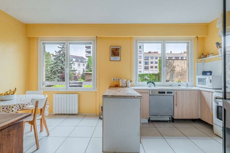 Appartement à LYON-6E