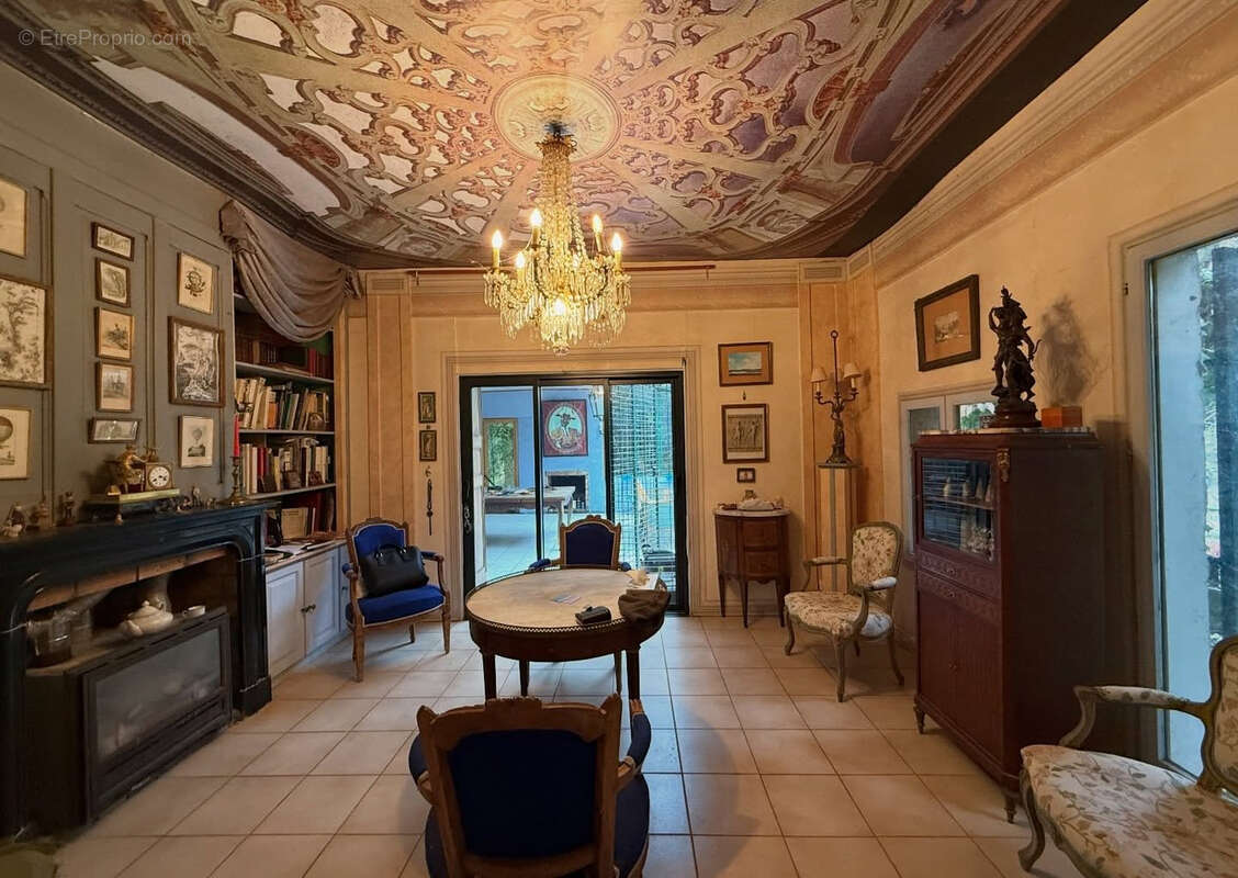 Maison à CAVEIRAC