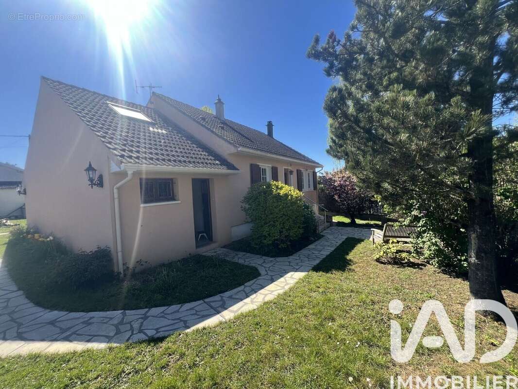 Photo 5 - Maison à SAINTRY-SUR-SEINE