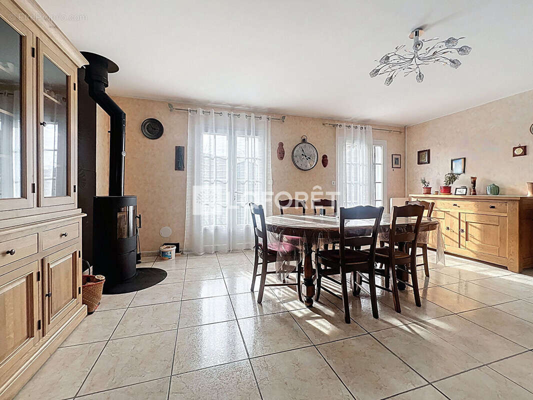 Maison à BESSENS