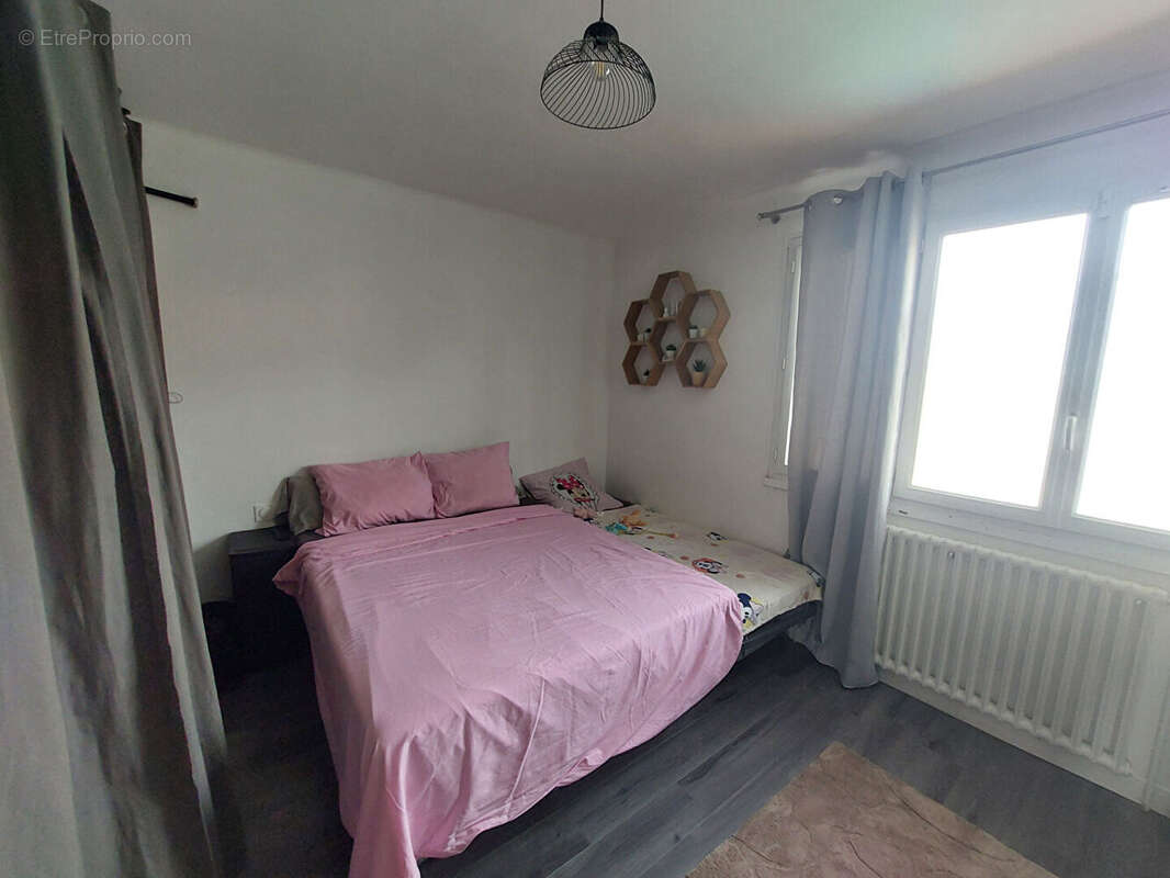 Maison sur sous-sol LA BAUSSAINE bourg - photo 6