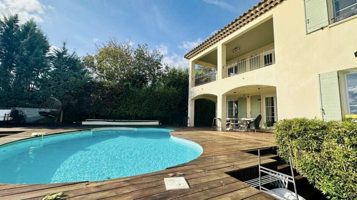 Maison à ROCHEFORT-DU-GARD