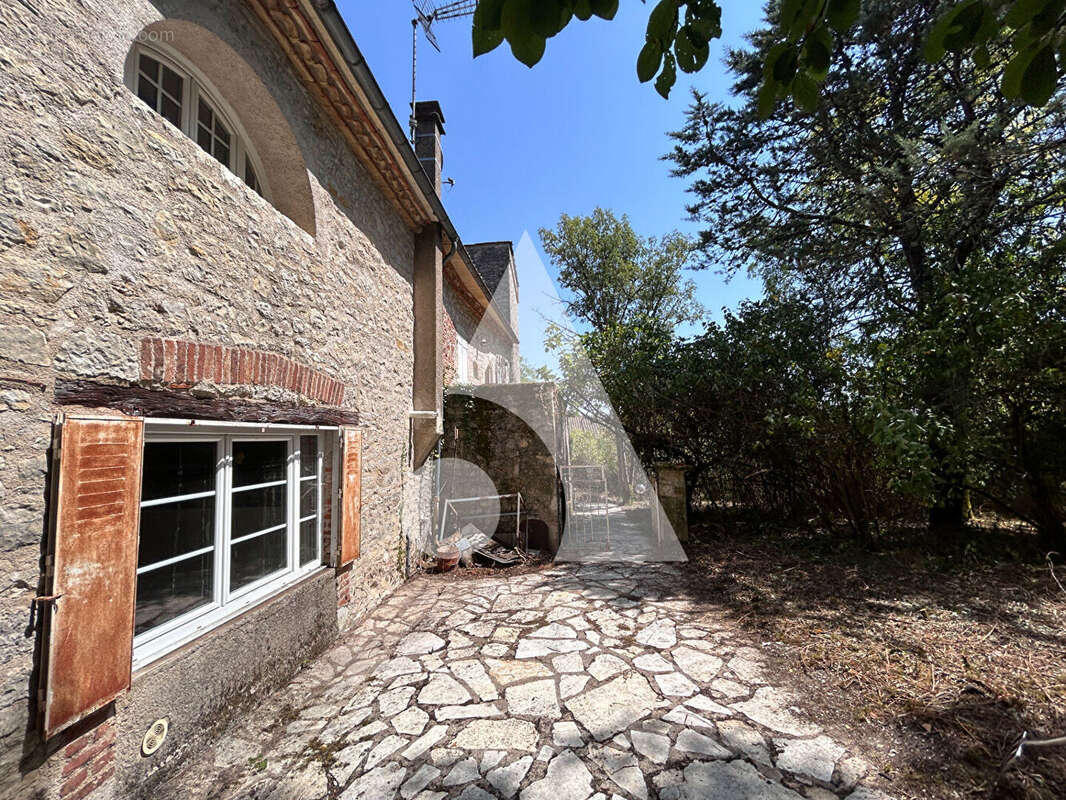 Maison à LAMAGDELAINE