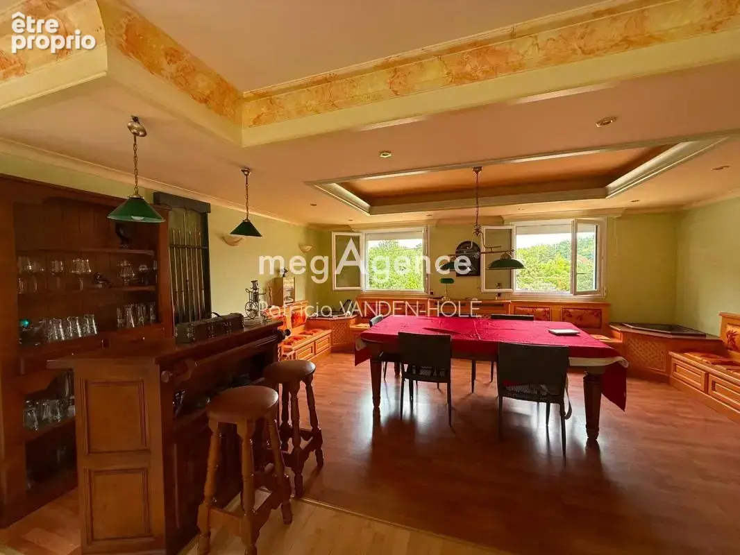 Villa avec piscine couverte à 1h de Paris , vendu avec le mobiliers , prestations récentes - photo 11