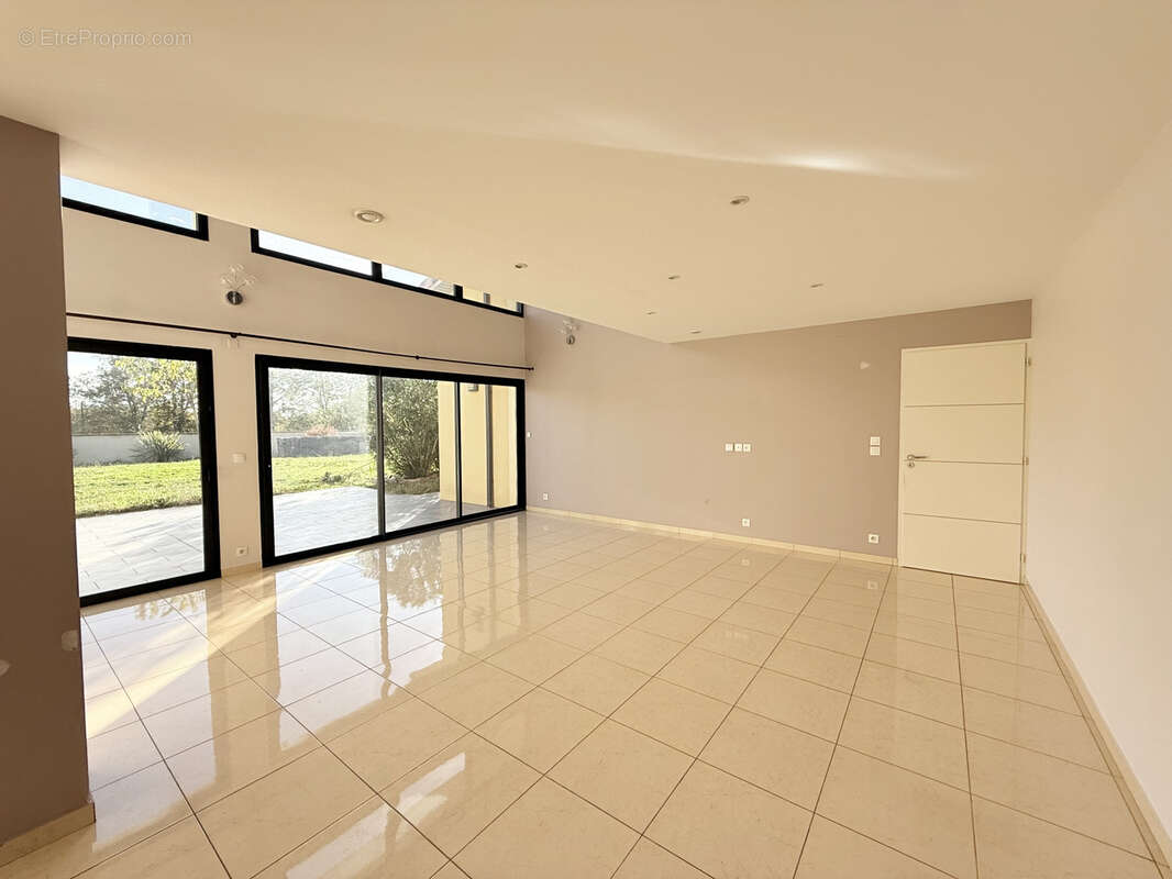 Maison à FONTENILLES