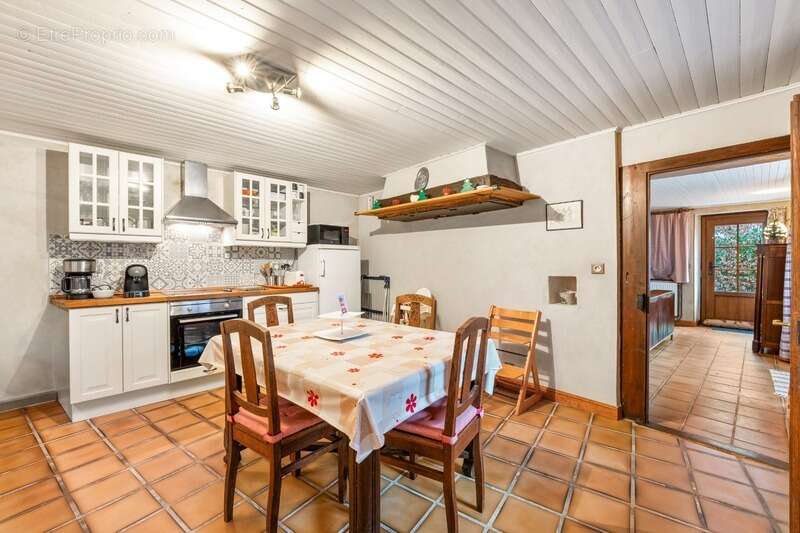 Maison à PREVESSIN-MOENS