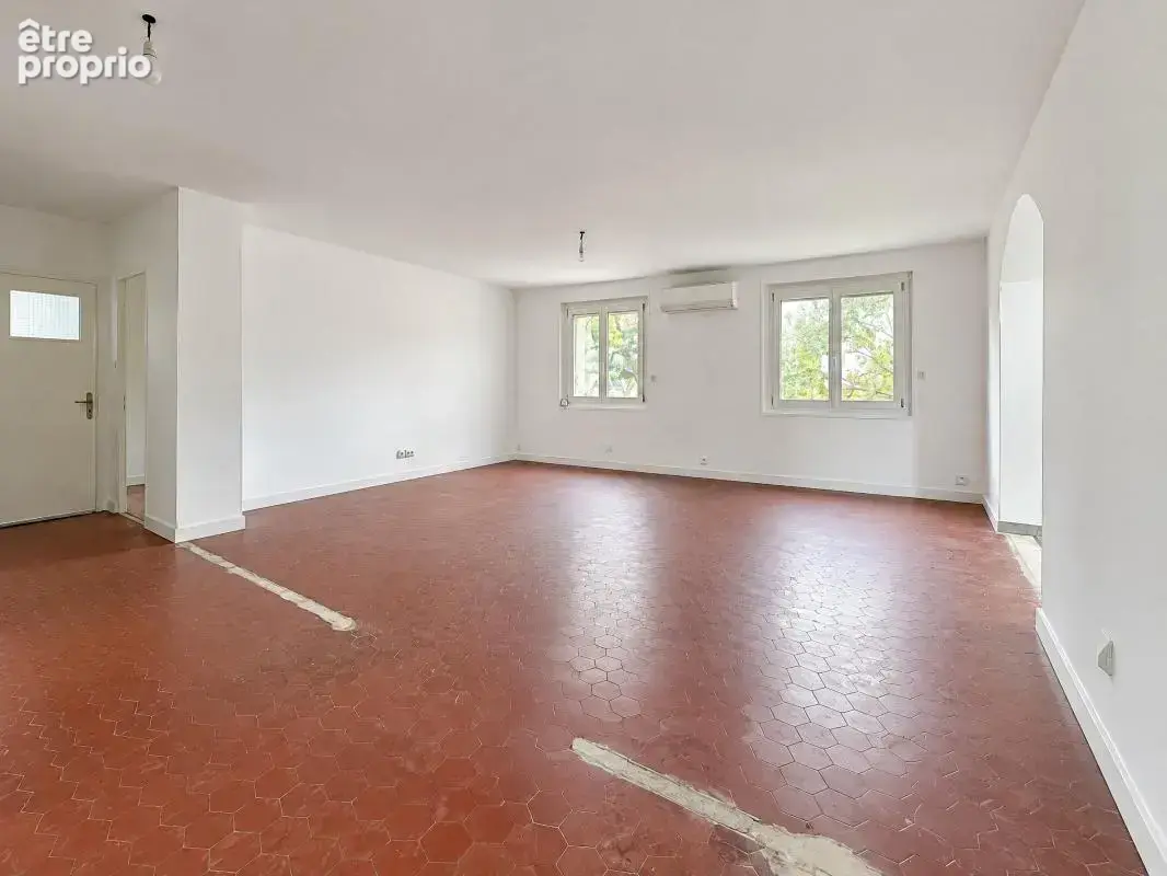 Maison - 5 Chambres - Possibilité de faire 2 appartements - Garage - Jardin - Proche commodités - photo 4